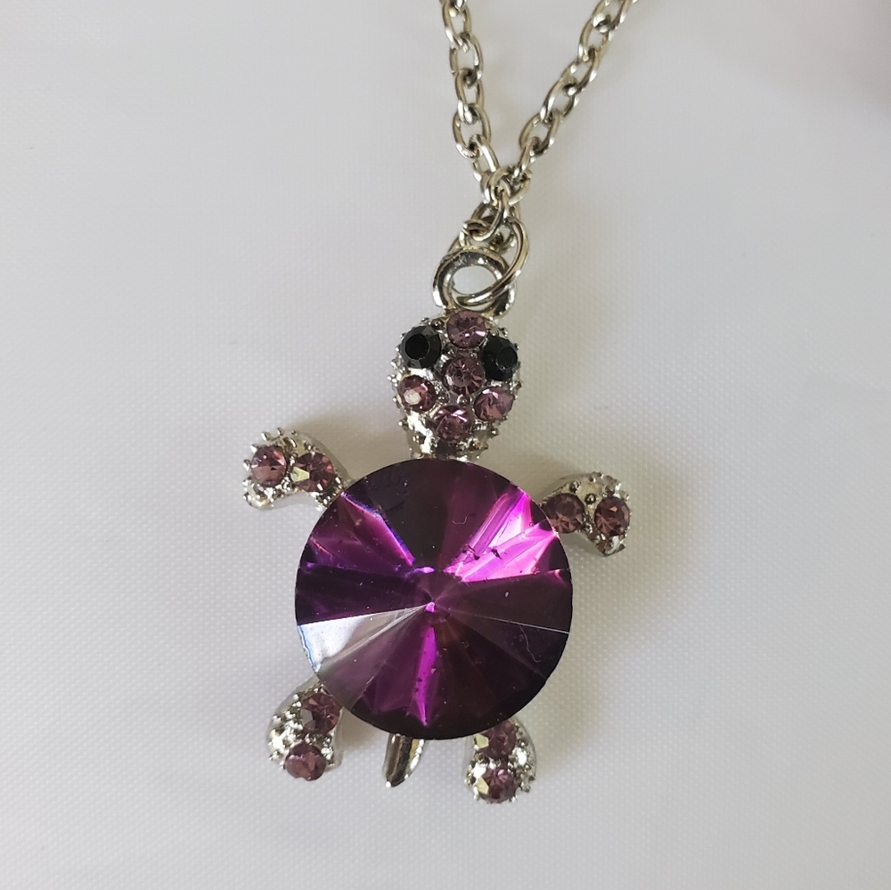 Purple Turtle necklace & Stud earrings Purple - Picture 6 of 8